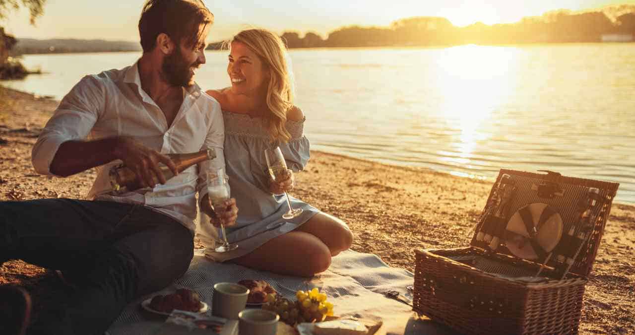 Best Tarot Spreads for Relationships