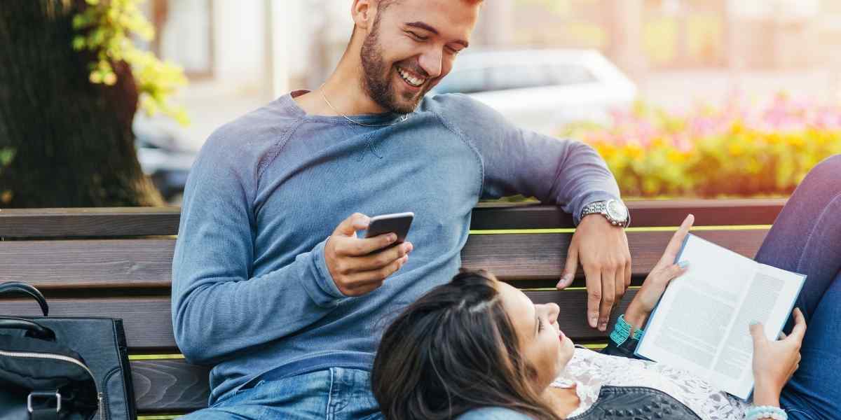 What Does a Gemini Man Like in a Woman?