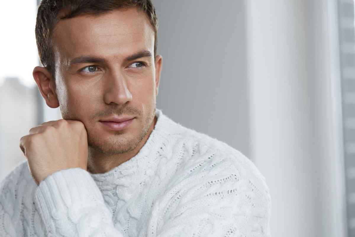 7 Signs That A Cancer Man Is Falling For You