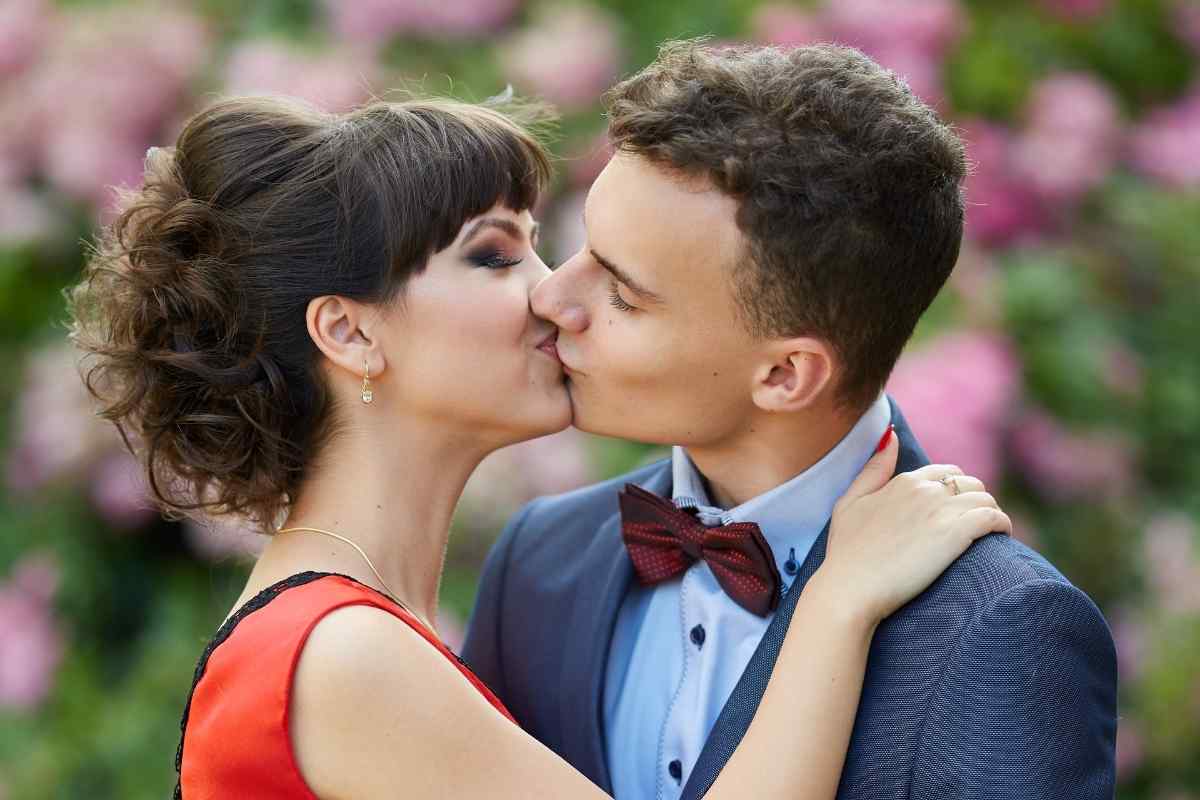 7 Signs A Capricorn Woman Is In Love