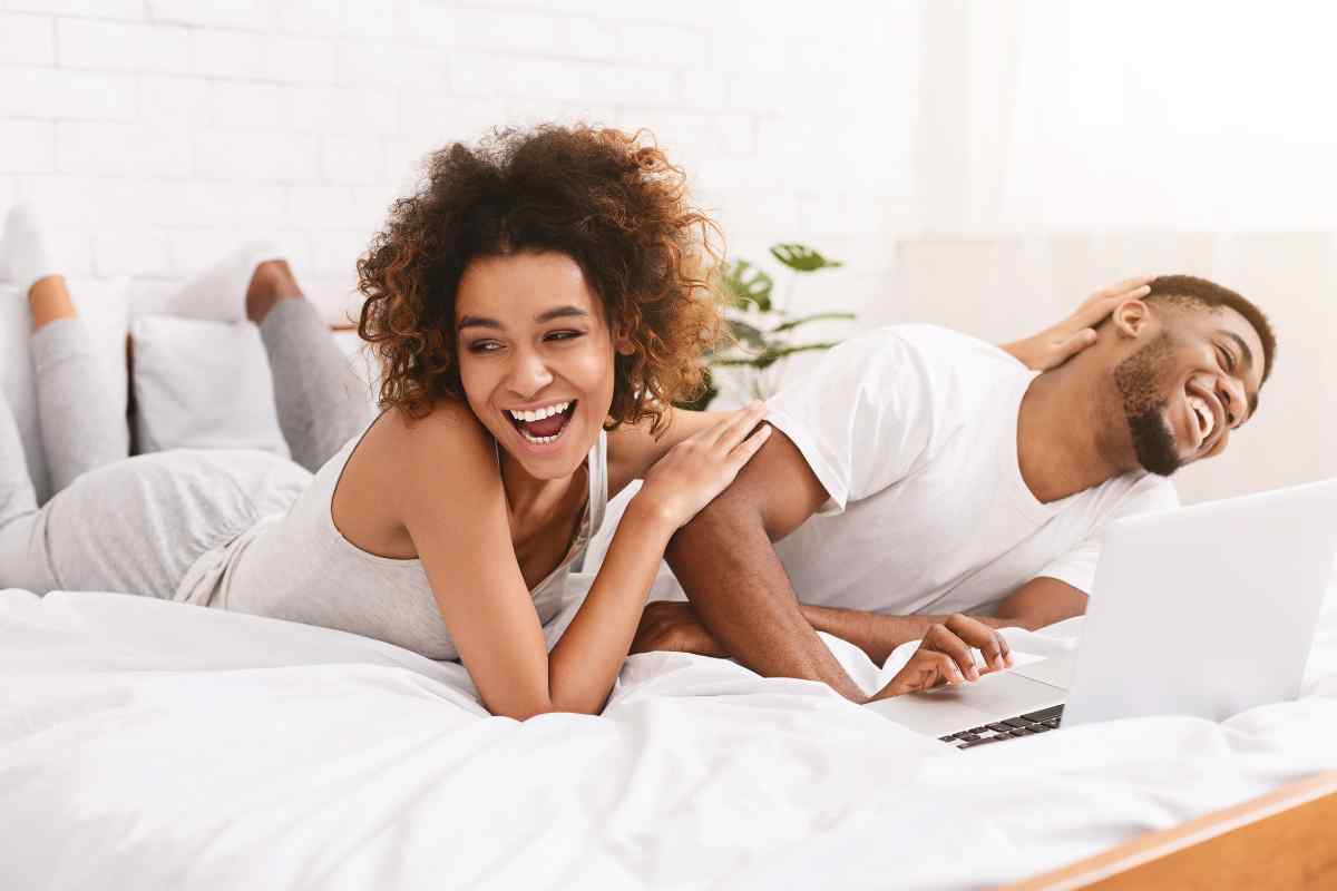 Where does a Cancer Woman like to be touched?