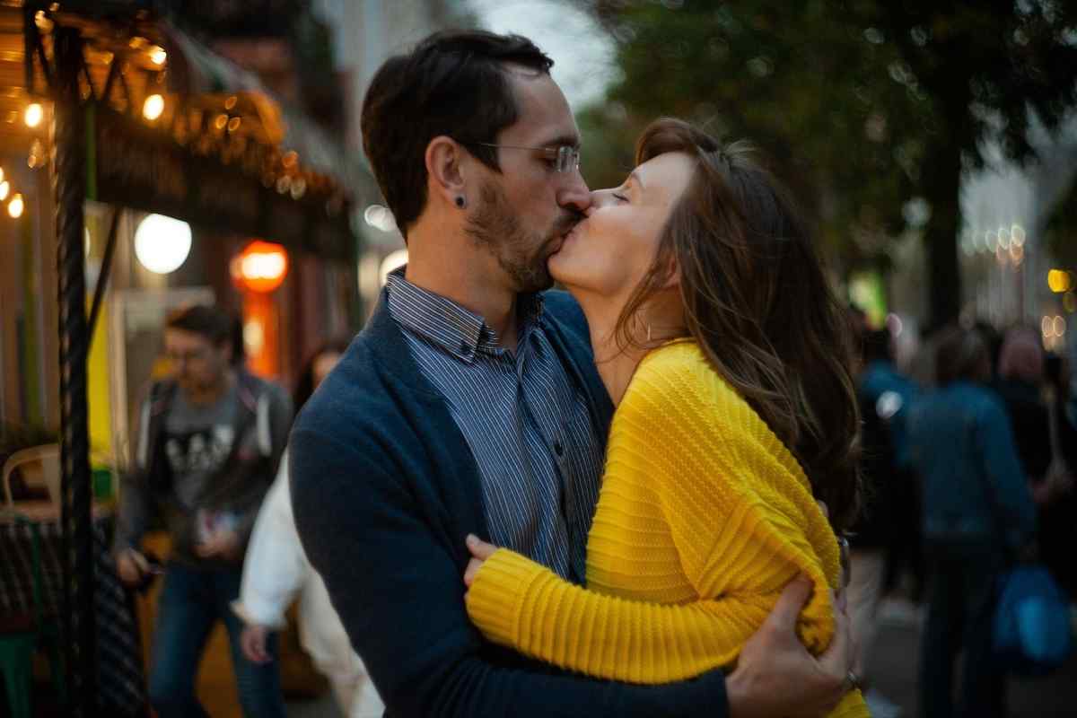 Aries Man Kissing Style