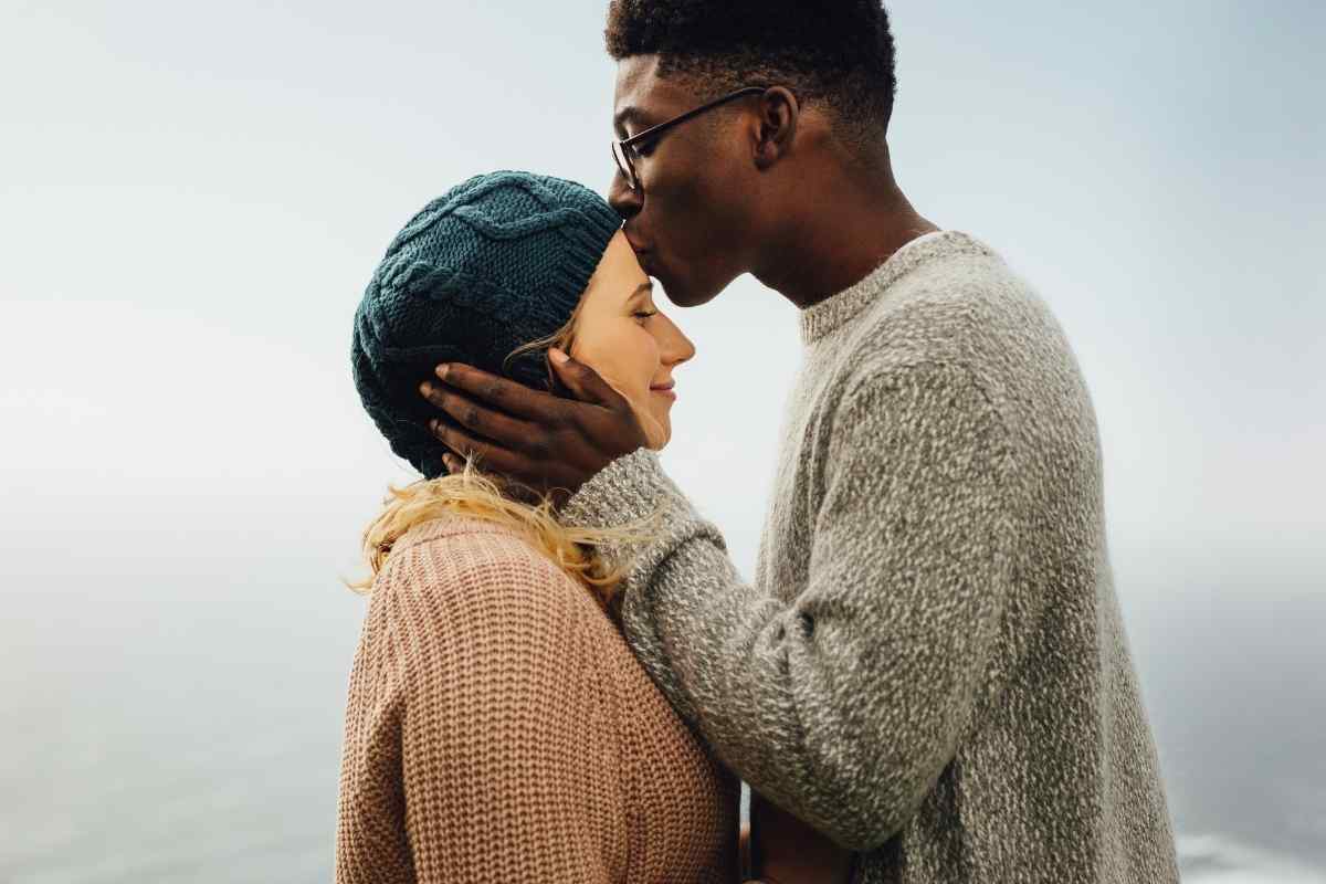 Cancer Man Kissing Style